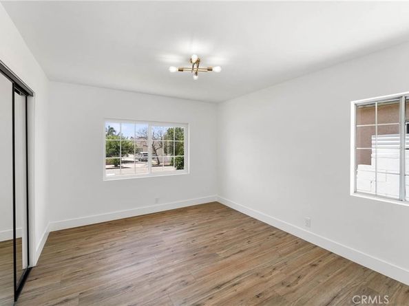 11443 11445 Saticoy Street, North Hollywood CA 91605