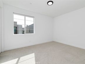 484 Chorus, Irvine CA 92618