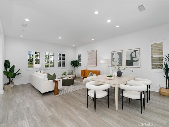 484 Chorus, Irvine CA 92618