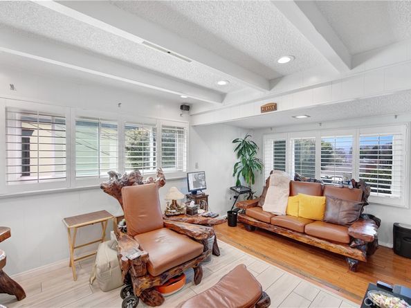 3859 Hollyview Terrace, Culver City CA 90232