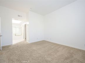 2243 Martin 419, Irvine CA 92612