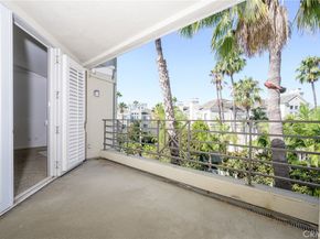 2243 Martin 419, Irvine CA 92612