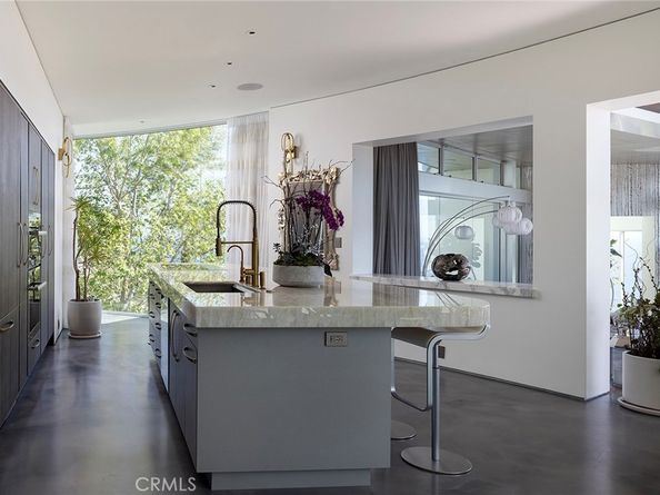 465 Panorama Drive, Laguna Beach CA 92651