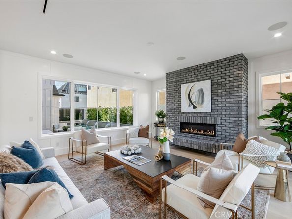 521 12th Street, Huntington Beach CA 92648