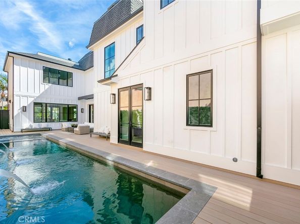 521 12th Street, Huntington Beach CA 92648