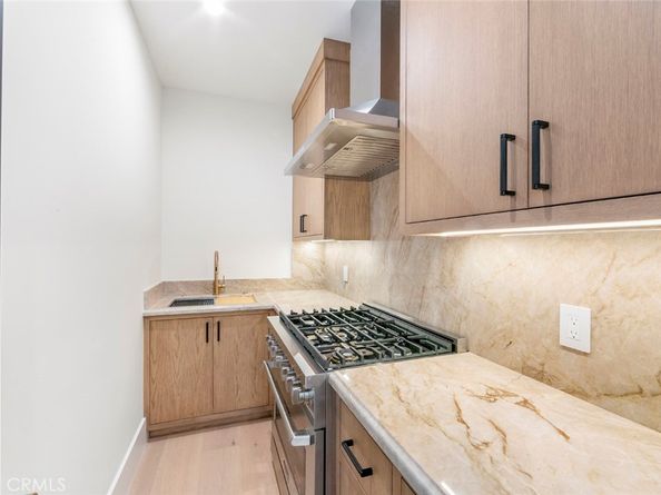 521 12th Street, Huntington Beach CA 92648
