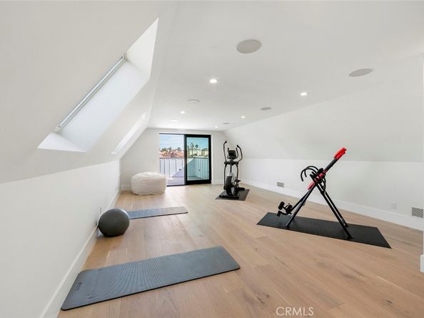521 12th Street, Huntington Beach CA 92648
