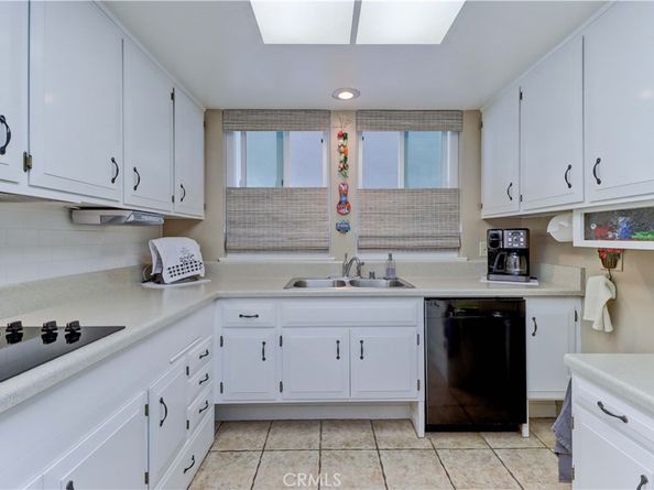 46 Calle Aragon S, Laguna Woods CA 92637