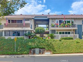 46 Calle Aragon S, Laguna Woods CA 92637