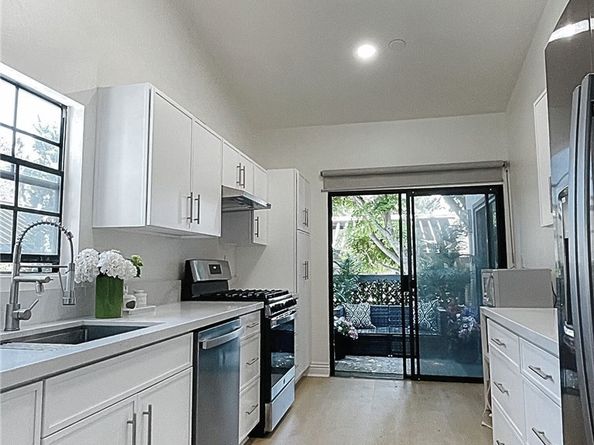 2510 W MacArthur Boulevard B, Santa Ana CA 92704