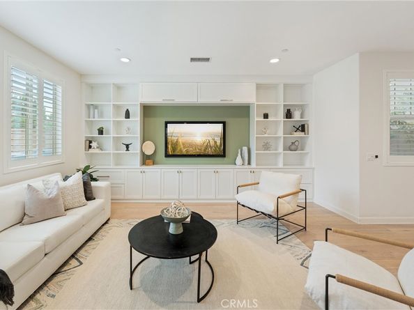 287 Barnes Road, Tustin CA 92782