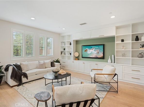 287 Barnes Road, Tustin CA 92782