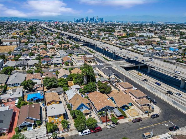 421 W 55th Street, Los Angeles CA 90037