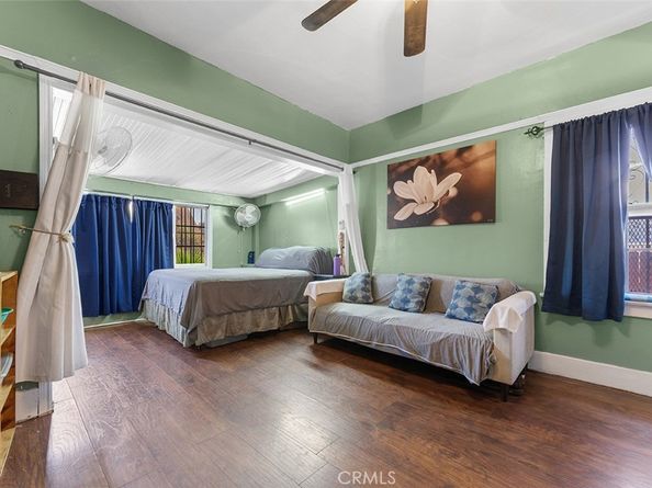 421 W 55th Street, Los Angeles CA 90037