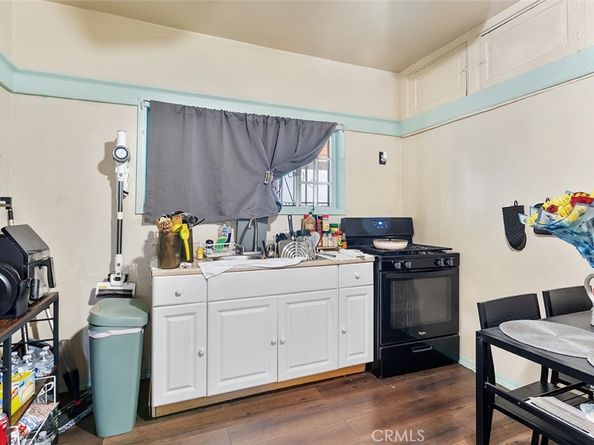 421 W 55th Street, Los Angeles CA 90037