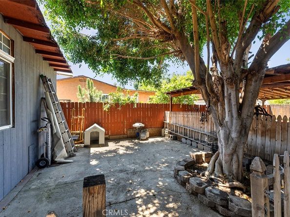 421 W 55th Street, Los Angeles CA 90037