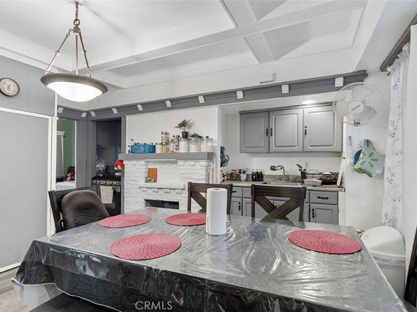 421 W 55th Street, Los Angeles CA 90037