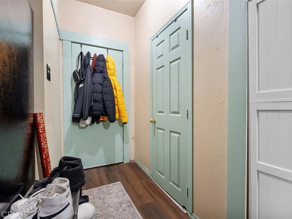 421 W 55th Street, Los Angeles CA 90037