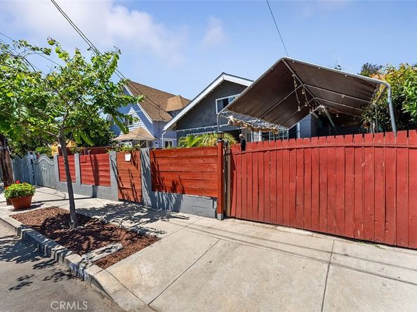421 W 55th Street, Los Angeles CA 90037