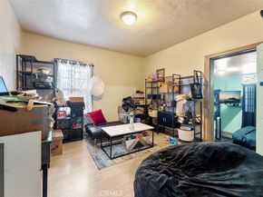 421 W 55th Street, Los Angeles CA 90037