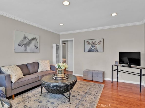 6107 Del Amo Boulevard, Lakewood CA 90713