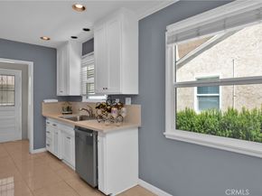 6107 Del Amo Boulevard, Lakewood CA 90713