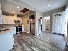 6107 Del Amo Boulevard, Lakewood CA 90713