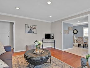 6107 Del Amo Boulevard, Lakewood CA 90713