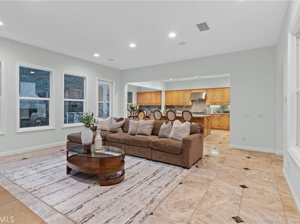 1387 Caitlyn Circle, Westlake Village CA 91361