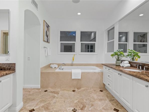1387 Caitlyn Circle, Westlake Village CA 91361