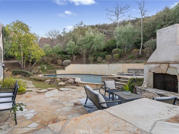 1387 Caitlyn Circle, Westlake Village CA 91361