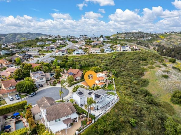 303 Calle Paisano, San Clemente CA 92673