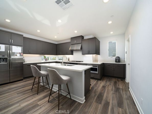 430 Transport, Tustin CA 92782