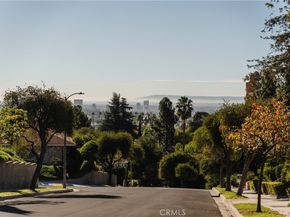 2201 N Hobart Boulevard, Los Angeles CA 90027