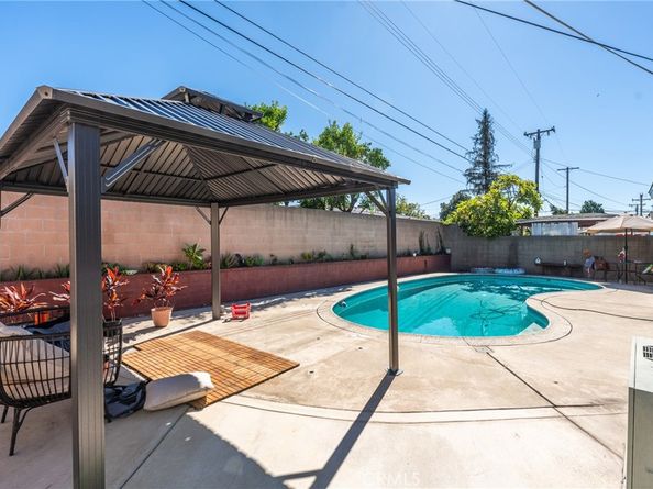 1288 N O Malley, Covina CA 91722