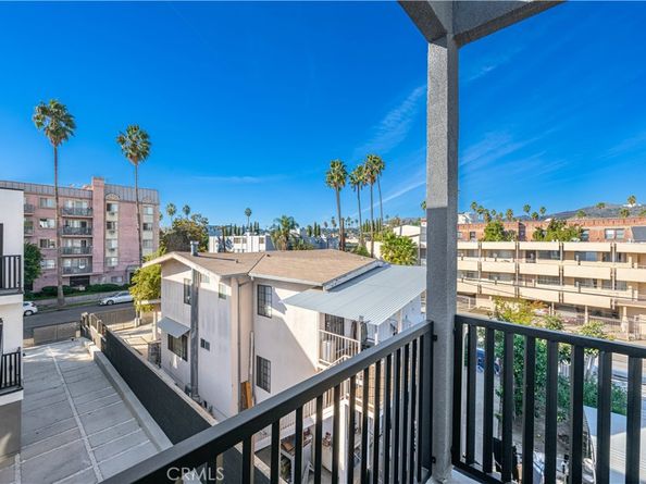 1340 N Kingsley, Los Angeles CA 90027