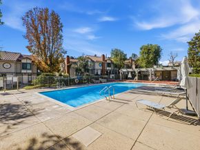 6871 Valley Circle Boulevard 2, West Hills CA 91307