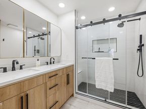 6871 Valley Circle Boulevard 2, West Hills CA 91307