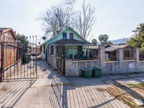2908 Future Street, Los Angeles CA 90065
