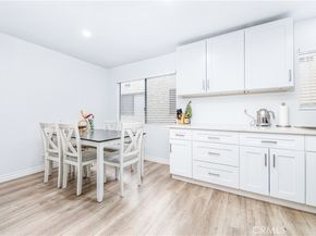 7422 Hazeltine Avenue 2, Van Nuys CA 91405