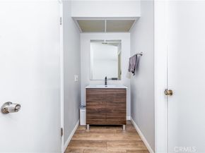 7422 Hazeltine Avenue 2, Van Nuys CA 91405