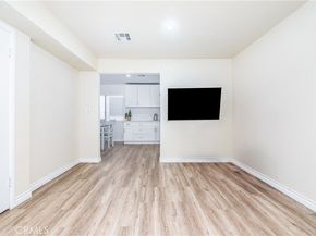 7422 Hazeltine Avenue 2, Van Nuys CA 91405