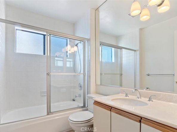 29121 Thousand Oaks Boulevard C, Agoura Hills CA 91301