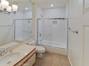 29121 Thousand Oaks Boulevard C, Agoura Hills CA 91301