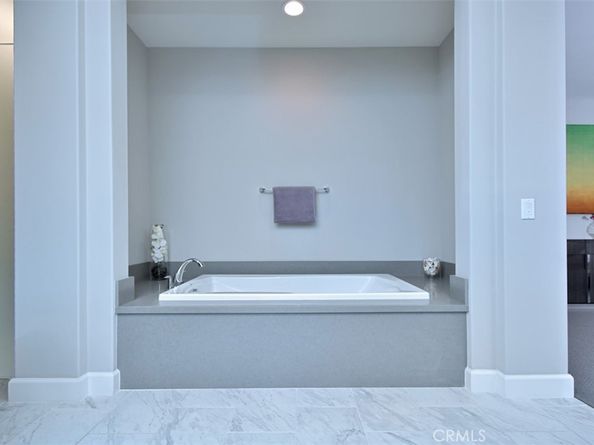 14608 Mccormick Street, Sherman Oaks CA 91411