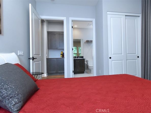 14608 Mccormick Street, Sherman Oaks CA 91411