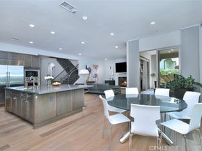 14608 Mccormick Street, Sherman Oaks CA 91411