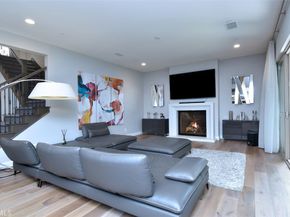 14608 Mccormick Street, Sherman Oaks CA 91411