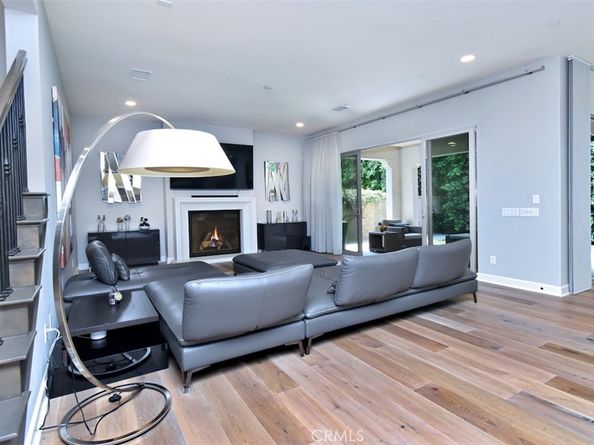 14608 Mccormick Street, Sherman Oaks CA 91411