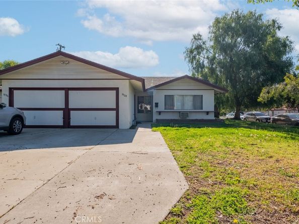 1924 -1926 Royalty Drive, Pomona CA 91767